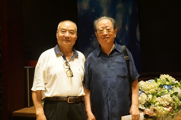 13   中国长城学会副会长蔡德明（右），原副秘书长张驥出席座谈会.JPG